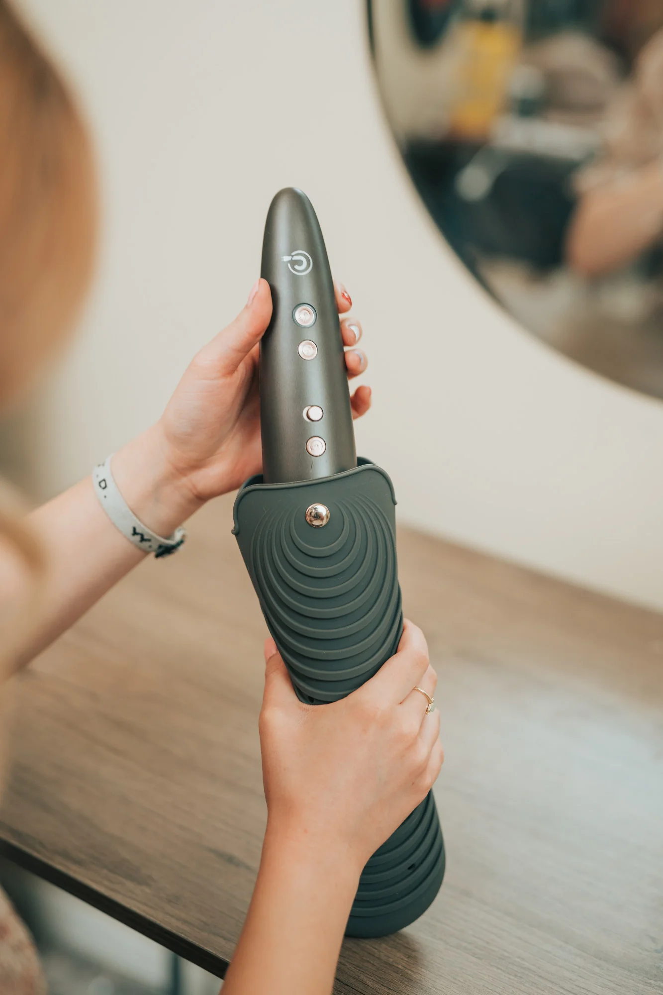 CORDLESS RECHARGEABLE AUTO CURLER - Image 3