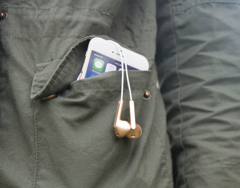 METALLIC WIRED EARBUDS - Image 6