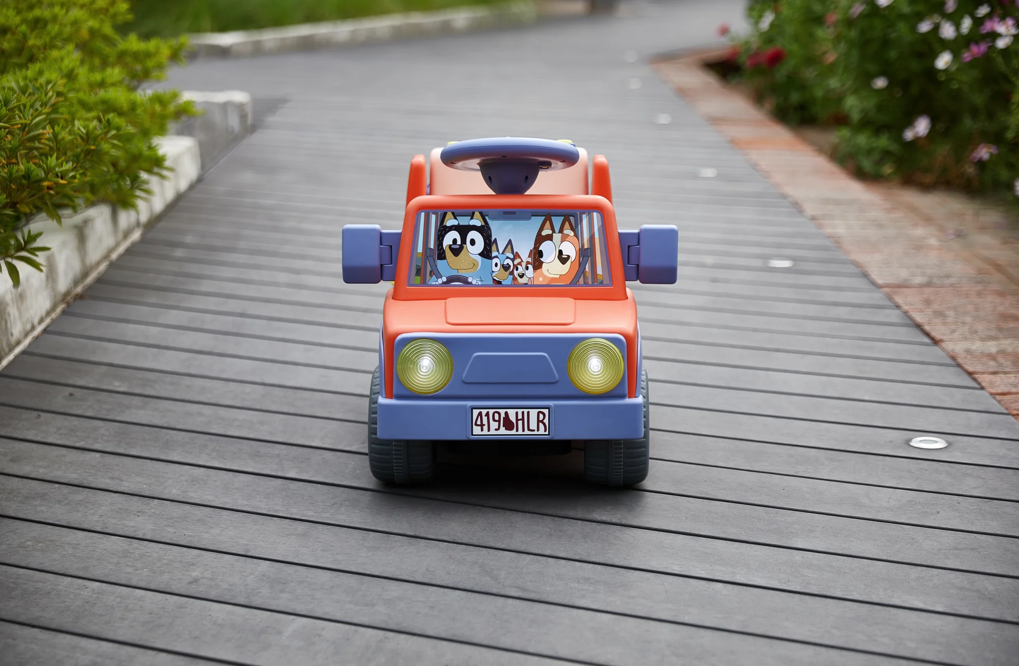 Bluey 6V Ride On Car - Image 2