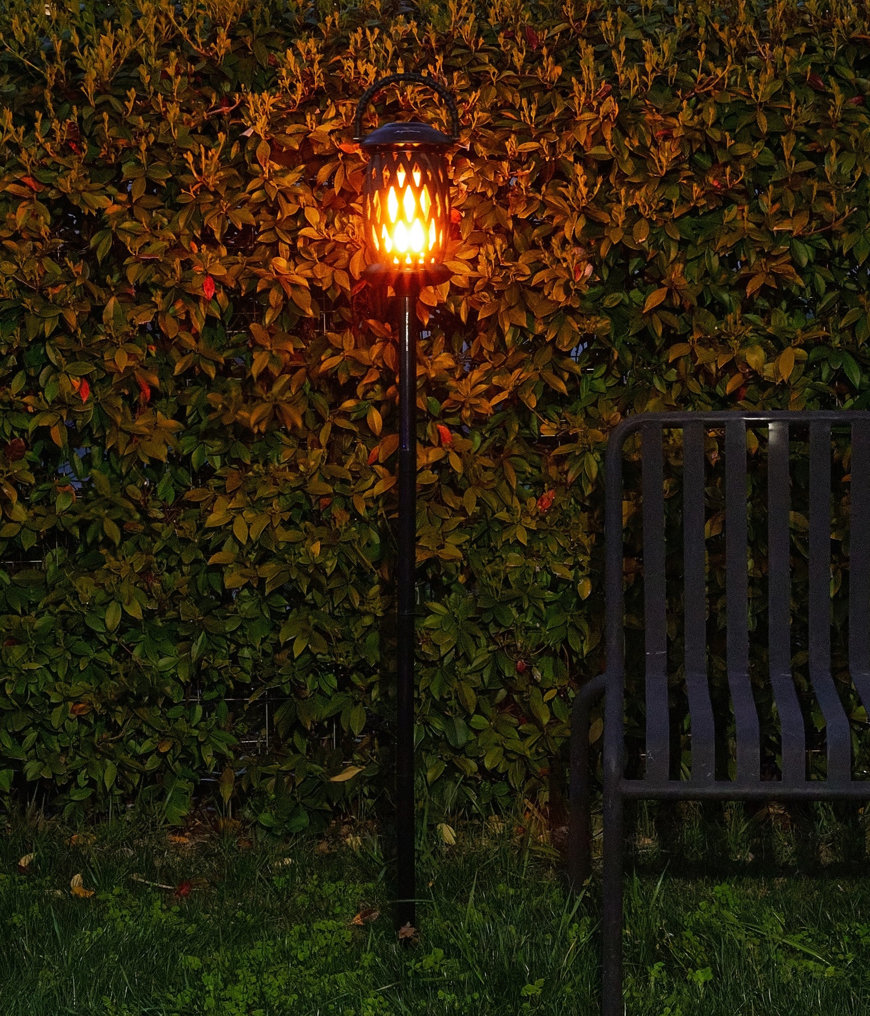 Summer Sounds Light Up Lantern Wireless Speaker - Image 2